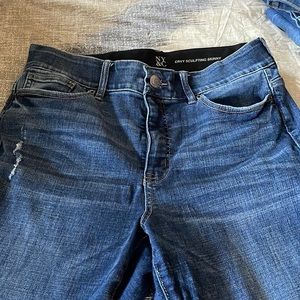 Net York & Company Mya Curvy Ankle Jeans in Excellent Condition!